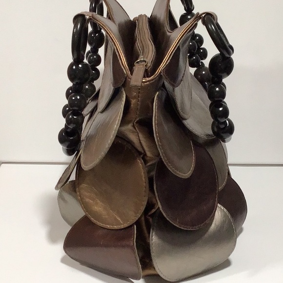 Retro Metallic Shoulder Bag - Picture 4 of 7